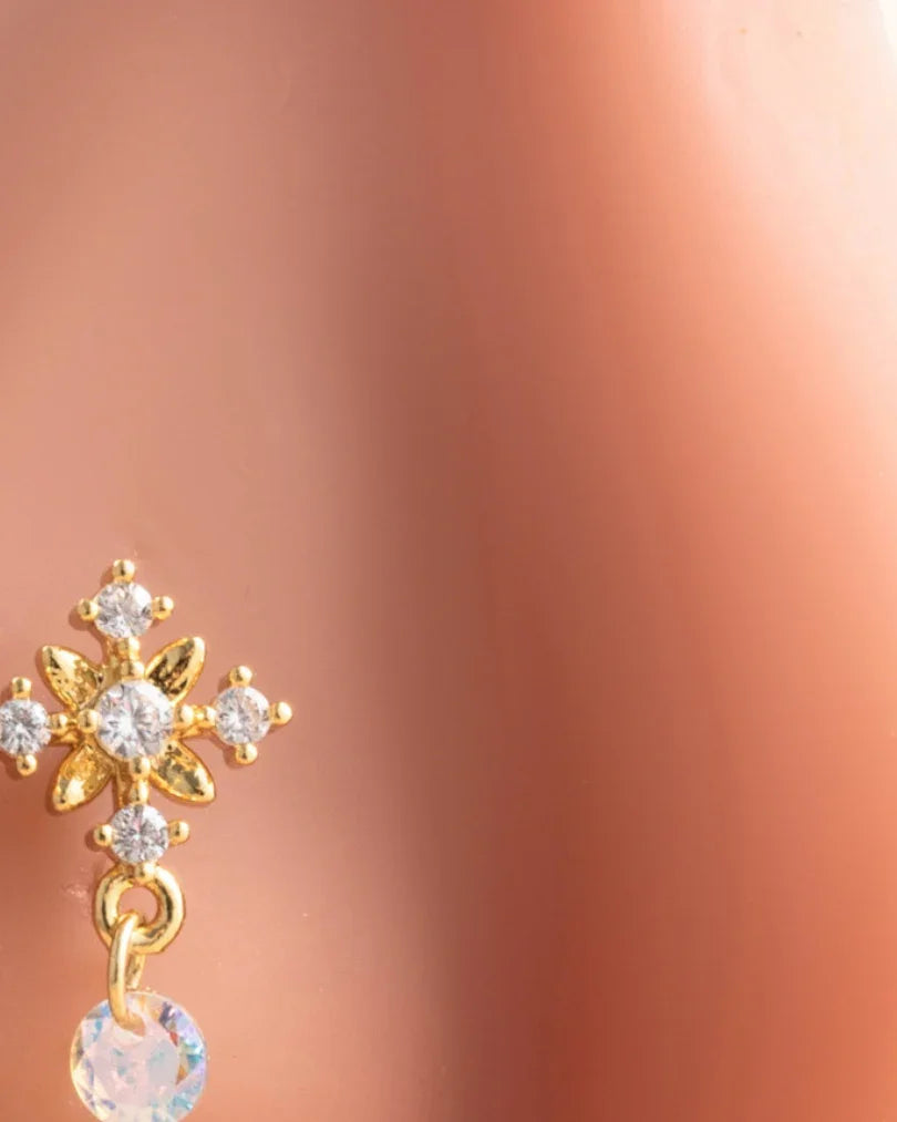 Piercing nez Strass Pendant doré
